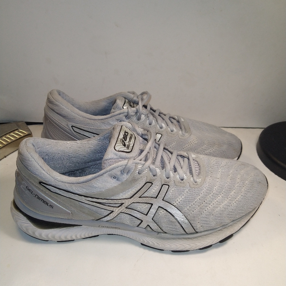 Asics Gel-Nimbus 22 Running Shoes Men's sz 11 (1011A680).